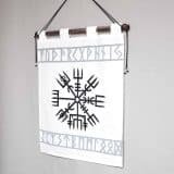 vegvisir_runes_white_side